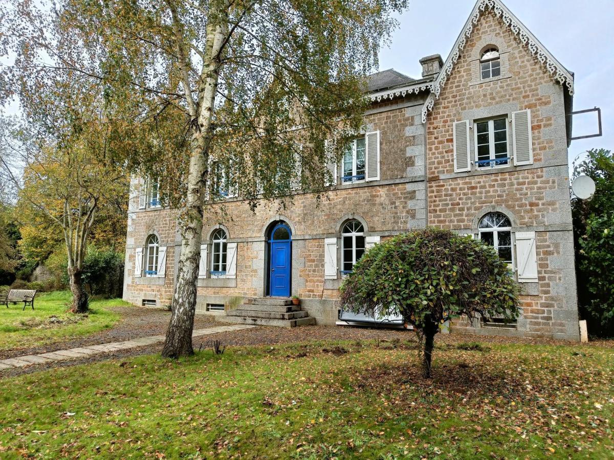 Maison La Motte With Bicycle Parking Saint-Hilaire-du-Harcouet Exterior photo