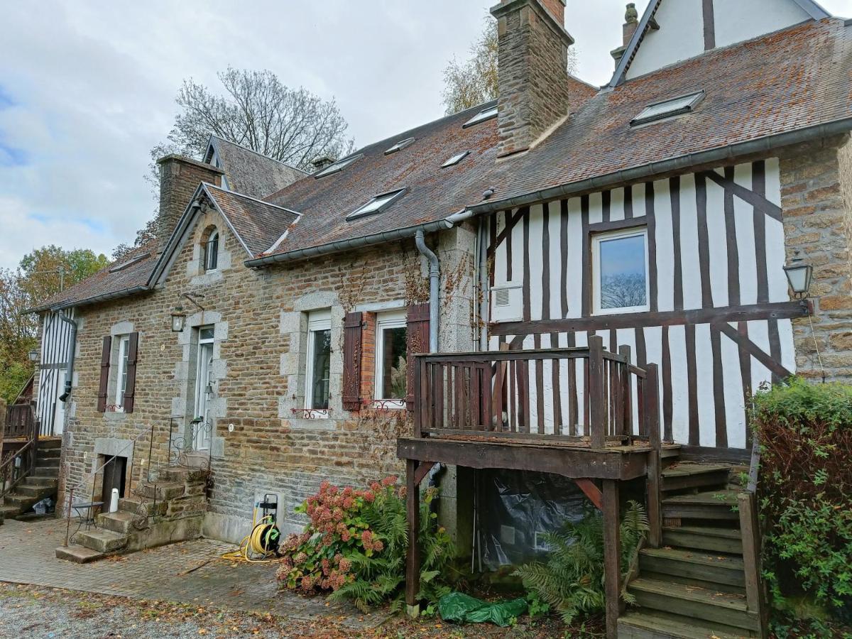 Maison La Motte With Bicycle Parking Saint-Hilaire-du-Harcouet Exterior photo